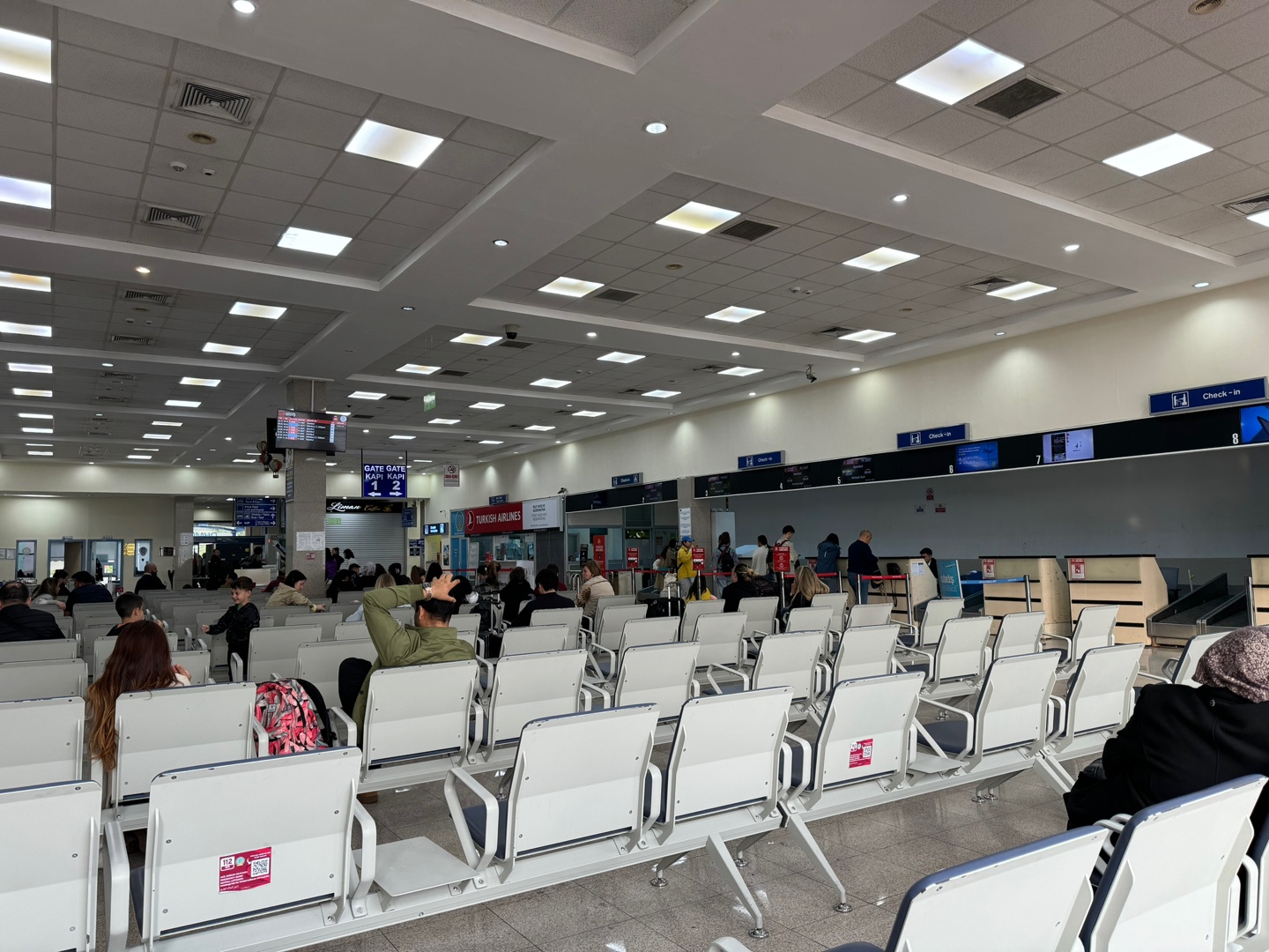 네브셰히르 카파도키아 공항 내부