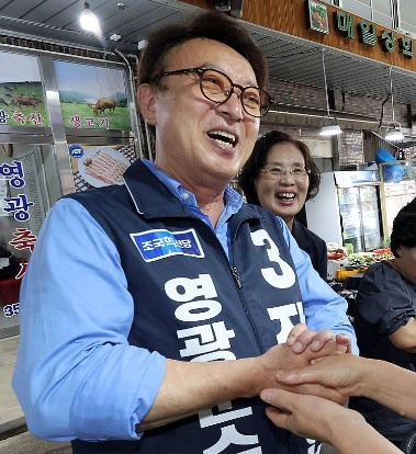 영광군수 선거 민주당 조국혁신당 신경전 상황
