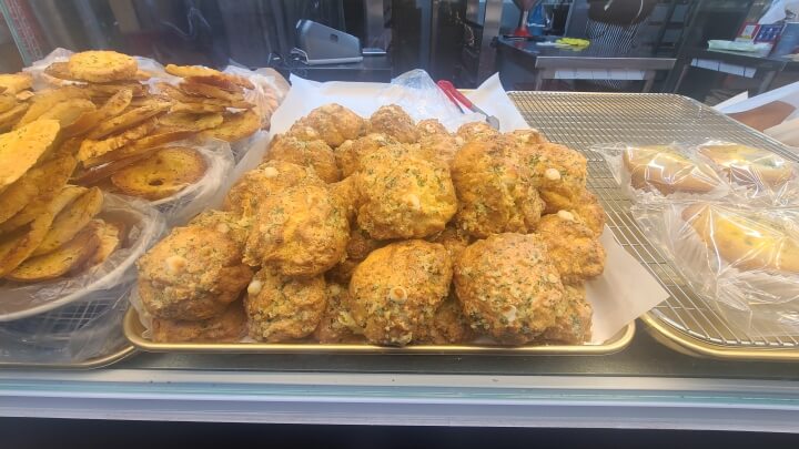 감동을-주는-사람들-육쪽-마늘-스콘