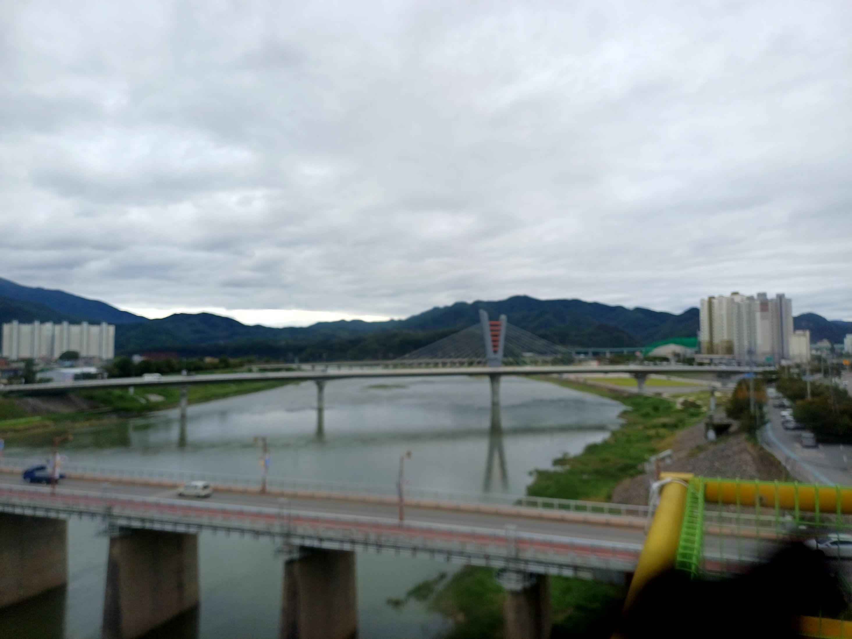 영월 동강 조망과 다리 전경, 동남향 강뷰