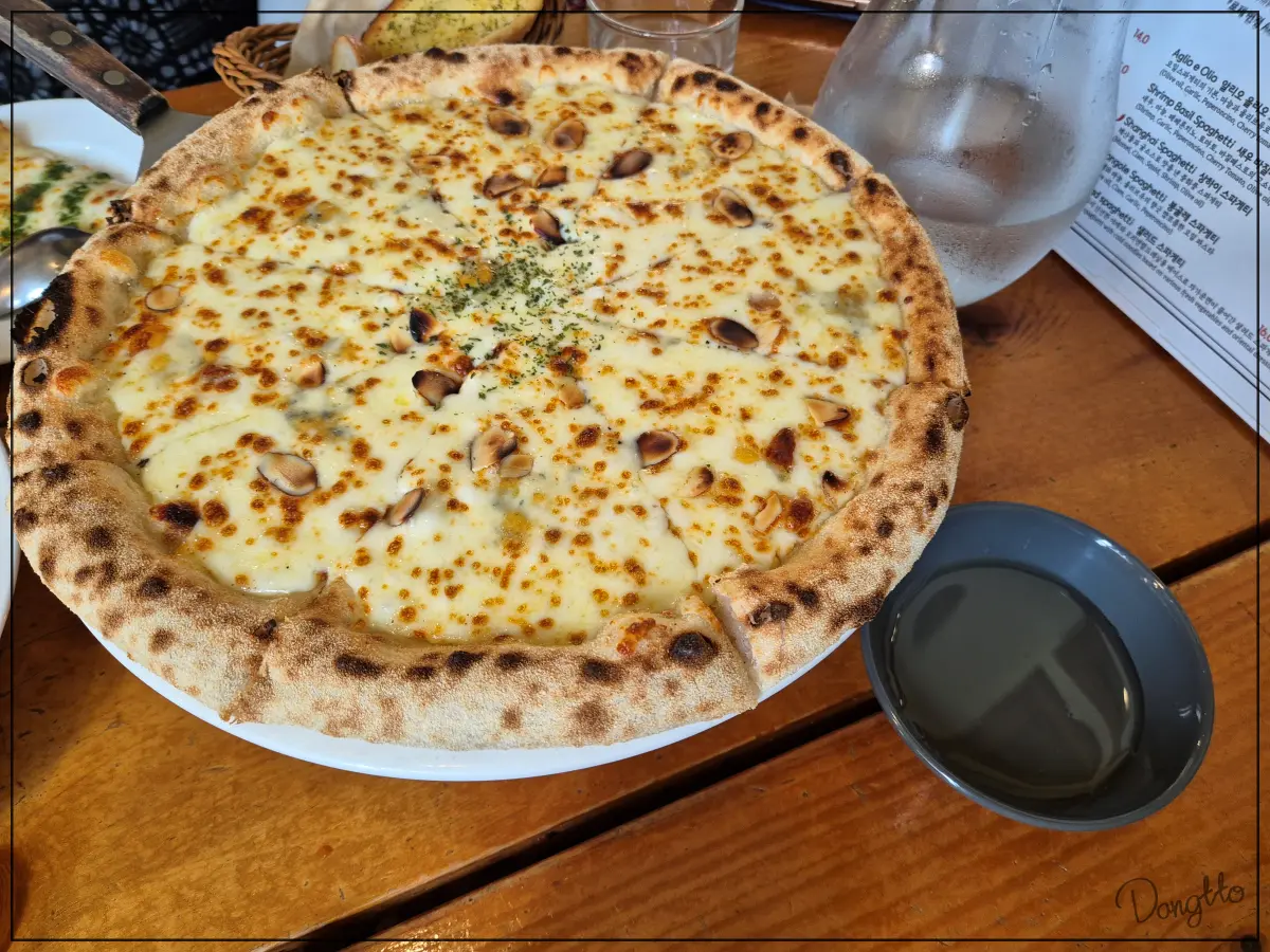 가족과-주말-나들이-가기-좋은-경기도-근교-맛집-로즈마리노-고르곤졸라-피자와-꿀