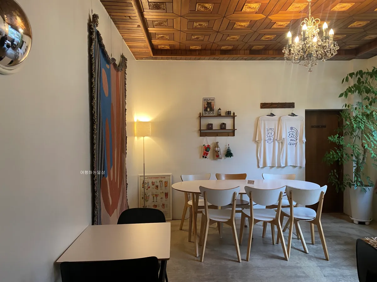 경기도-크리스마스-트리있는-분위기-좋은-카페-공간상점-part.2