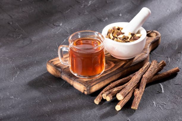 감초, 단순한 감미료가 아니다! 면역력 강화와 위장 보호 효과