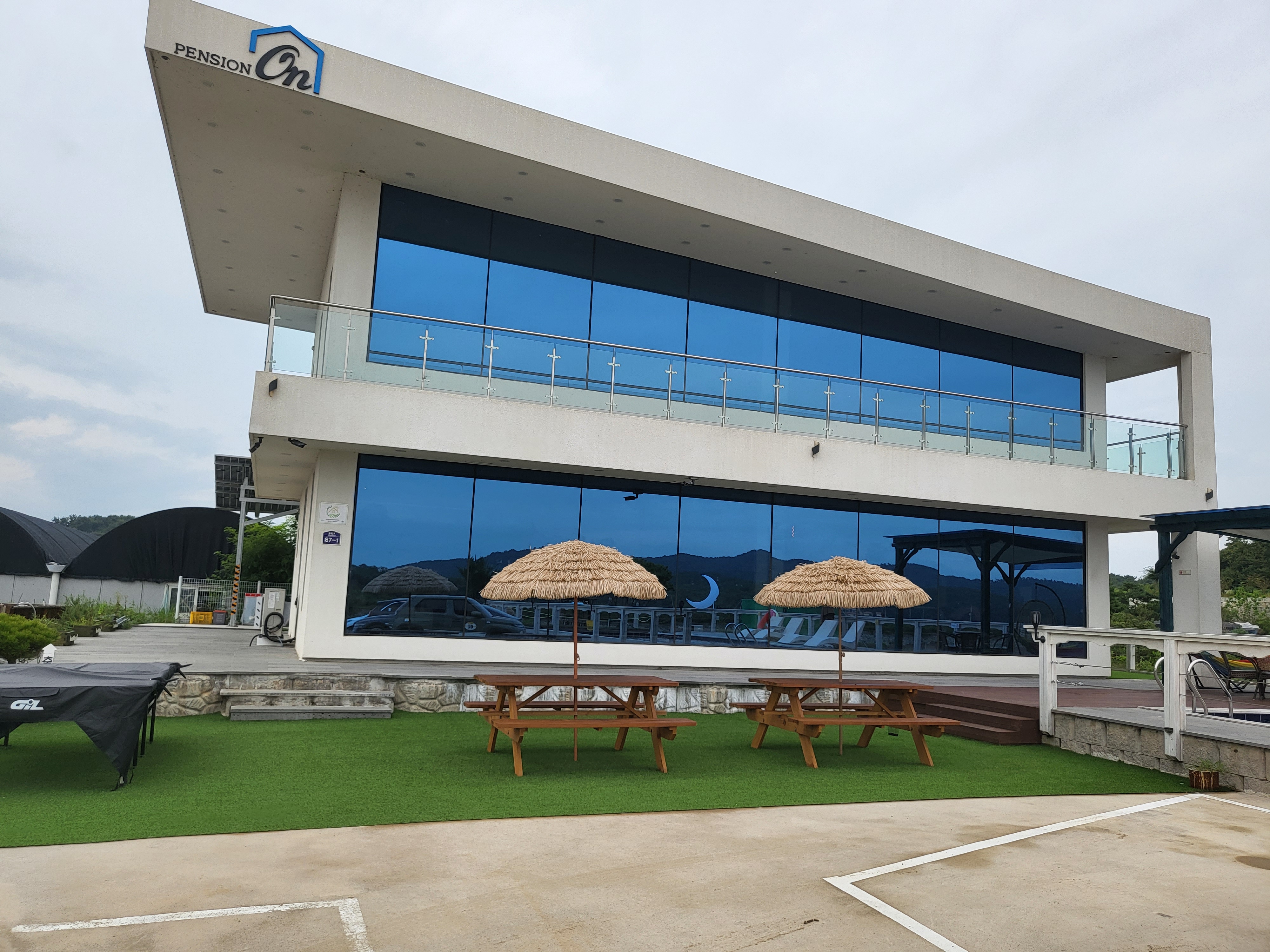 온펜션 - 외관1