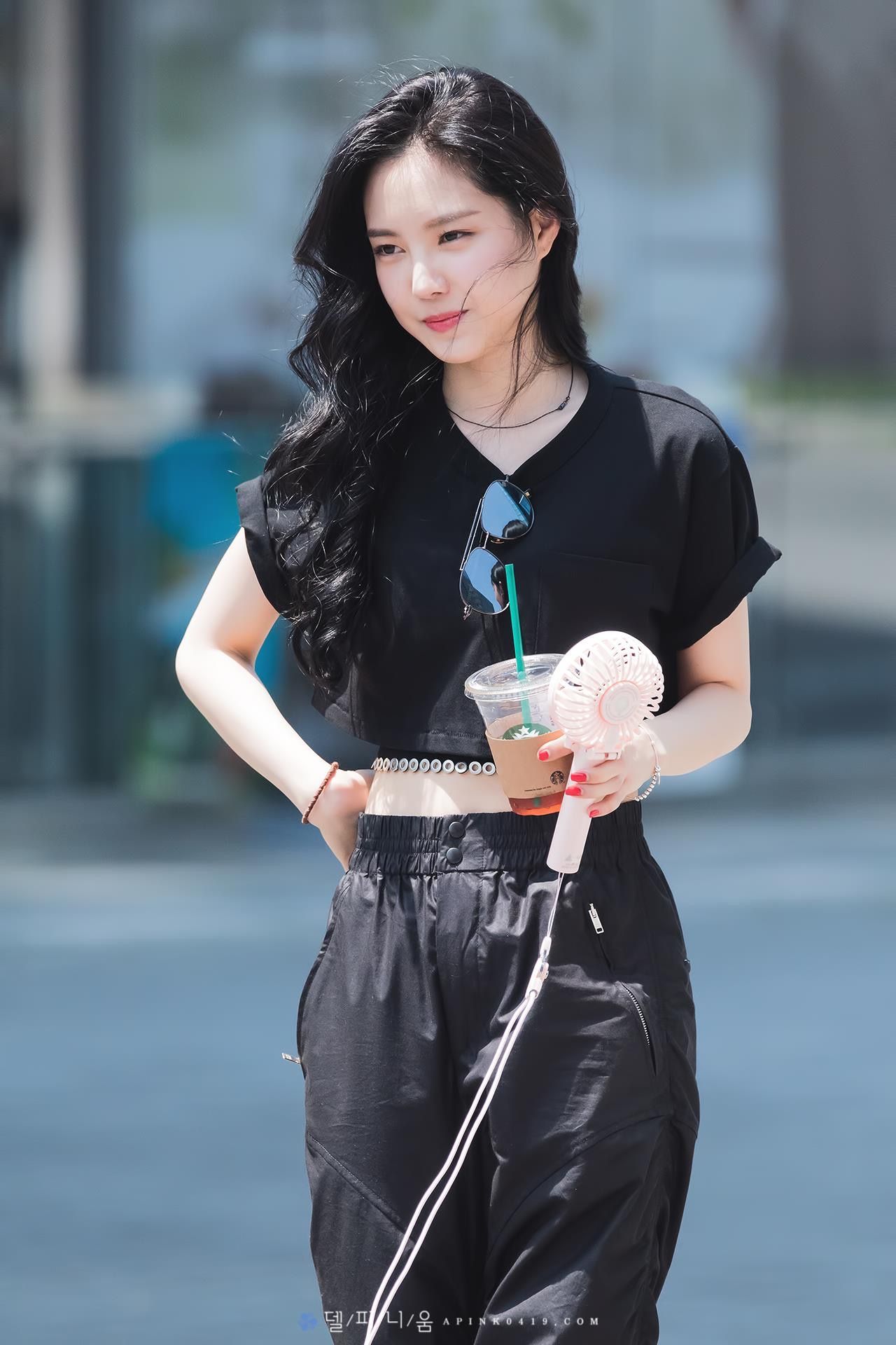 손나은 레깅스 완판녀