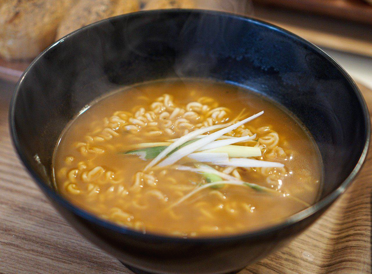 후루룩짭짭 맛좋은 라면