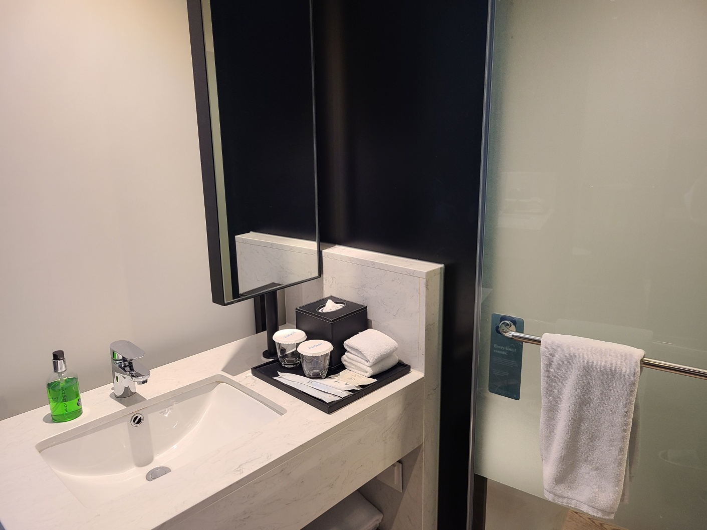 페어필드 바이 메리어트 서울 트윈룸 세면대