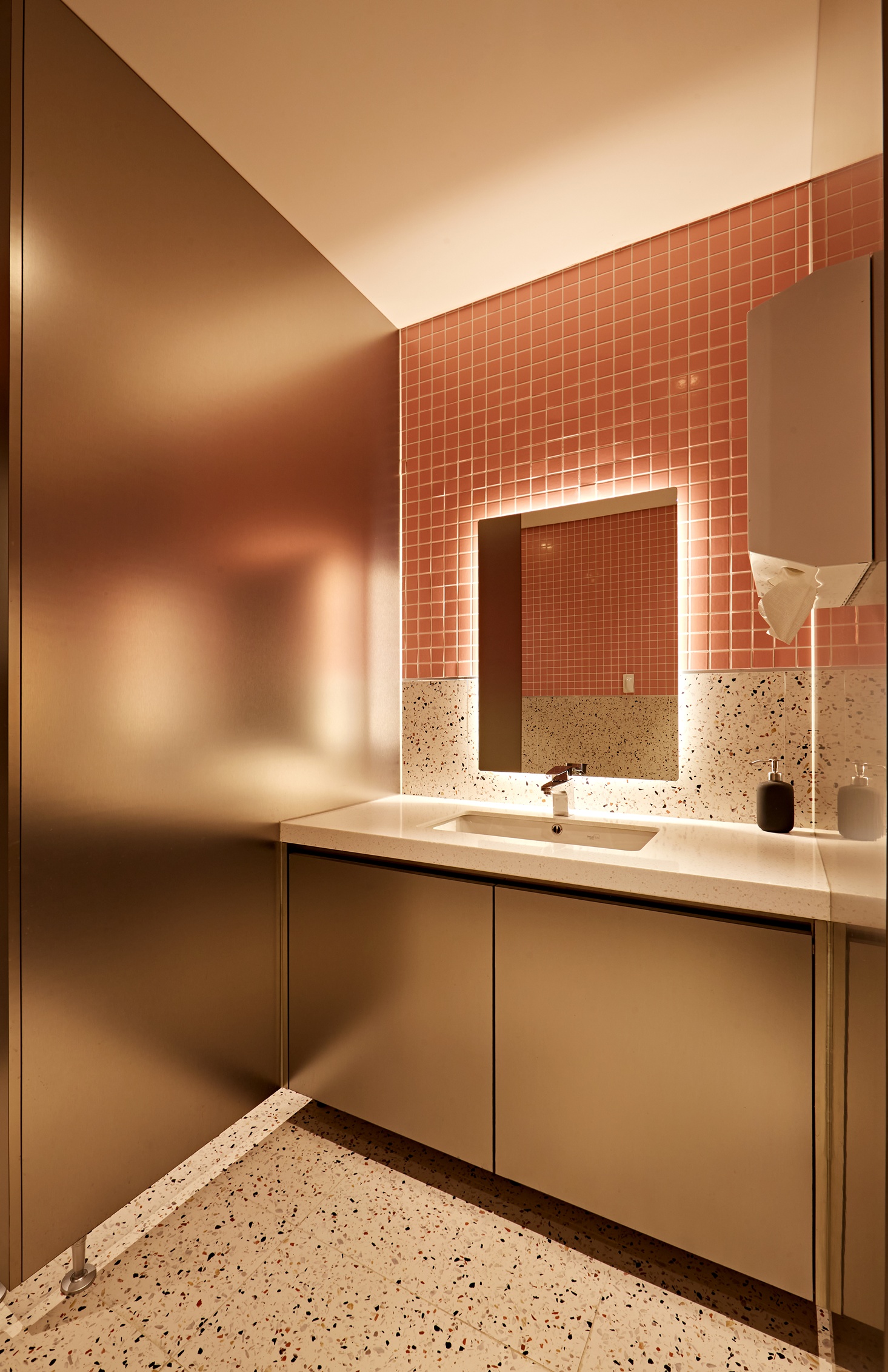 사무실화장실인테리어