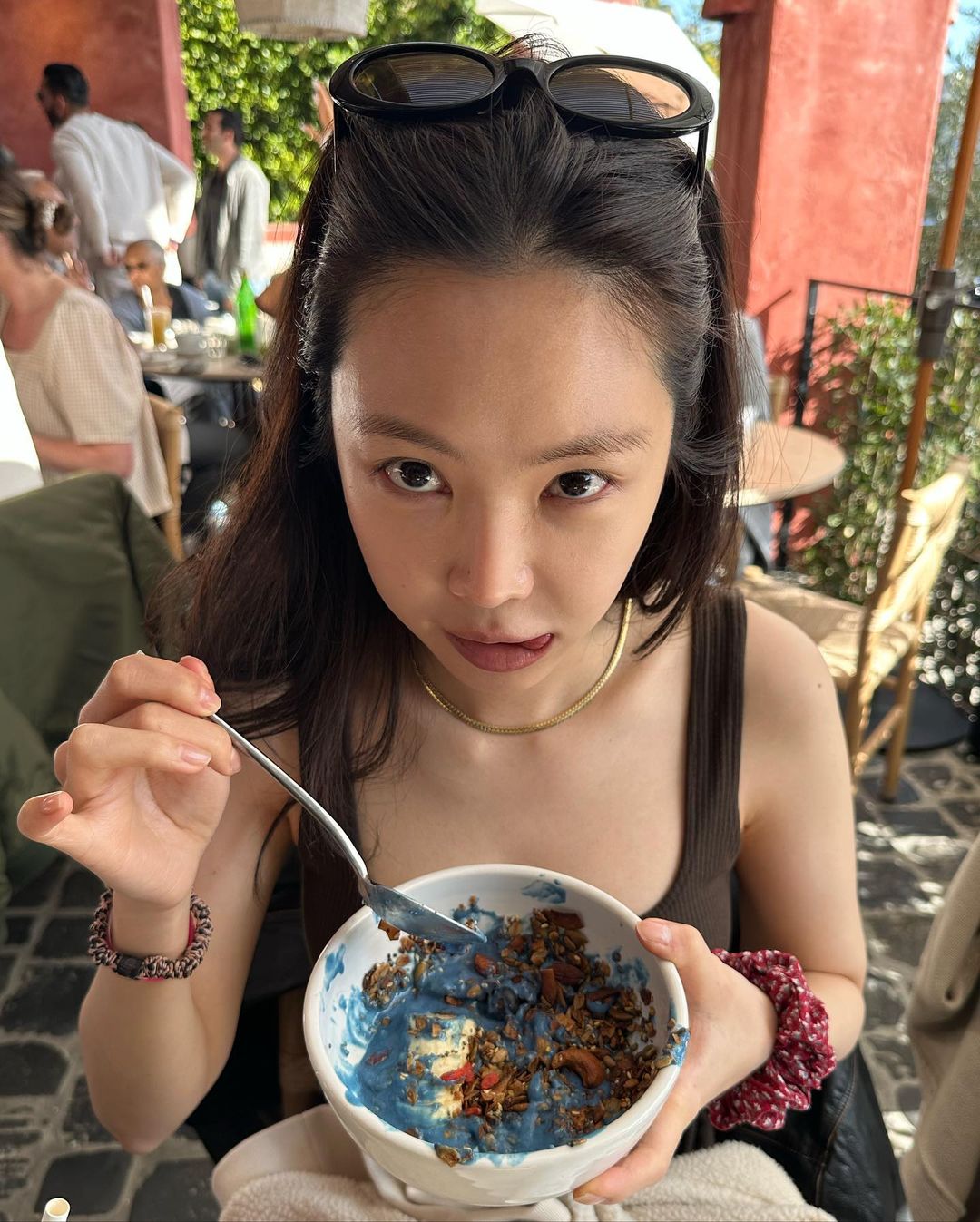 손나은의 육감적인 애플힙