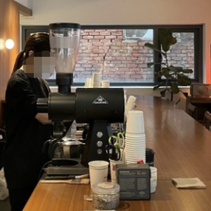 모카포트 커피_성수동 콜렉트_내부