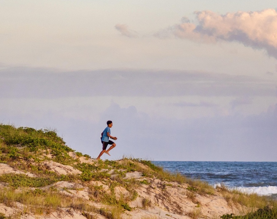 러닝과 명상의 공통점? 러닝 vs 요가, 정신 건강에는 뭐가 더 좋을까?