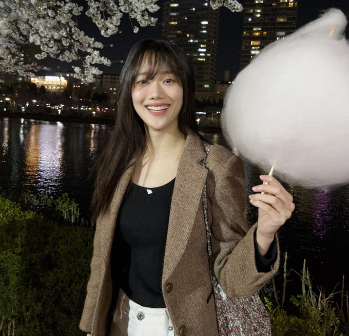 이나은 사복