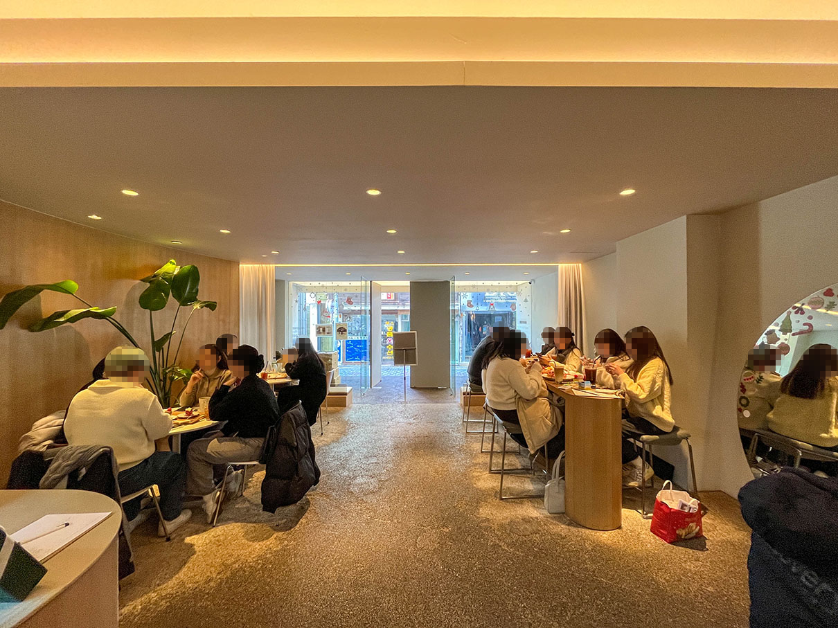 슬로우터틀 동성로점 내부