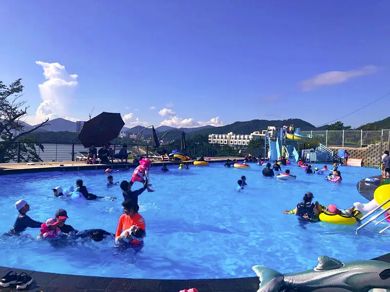 어서와 한국은 처음이지 여수 여행 코스 카라반, 워터슬라이드, 야외수영장, 글램핑 캠핑장 가볼만한 곳 추천 가격 할인 예약 독일 3인방 루카스, 볼프강, 펠릭스