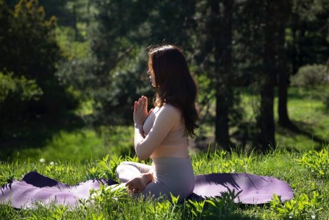 숲속에서 찾은 마음의 평화 - 오감 만족 숲 치유 명상 가이드