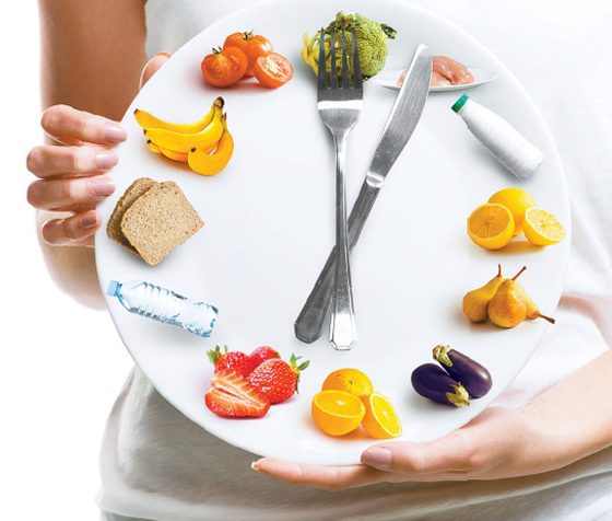 시간과 식사를 표현한 이미지