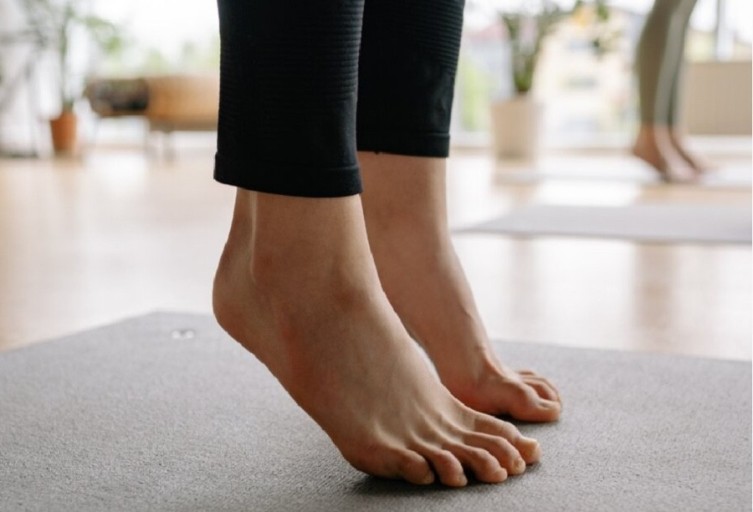 건강을 지키는 가벼운 유산소 운동과 일상 스트레칭 방법 10가지