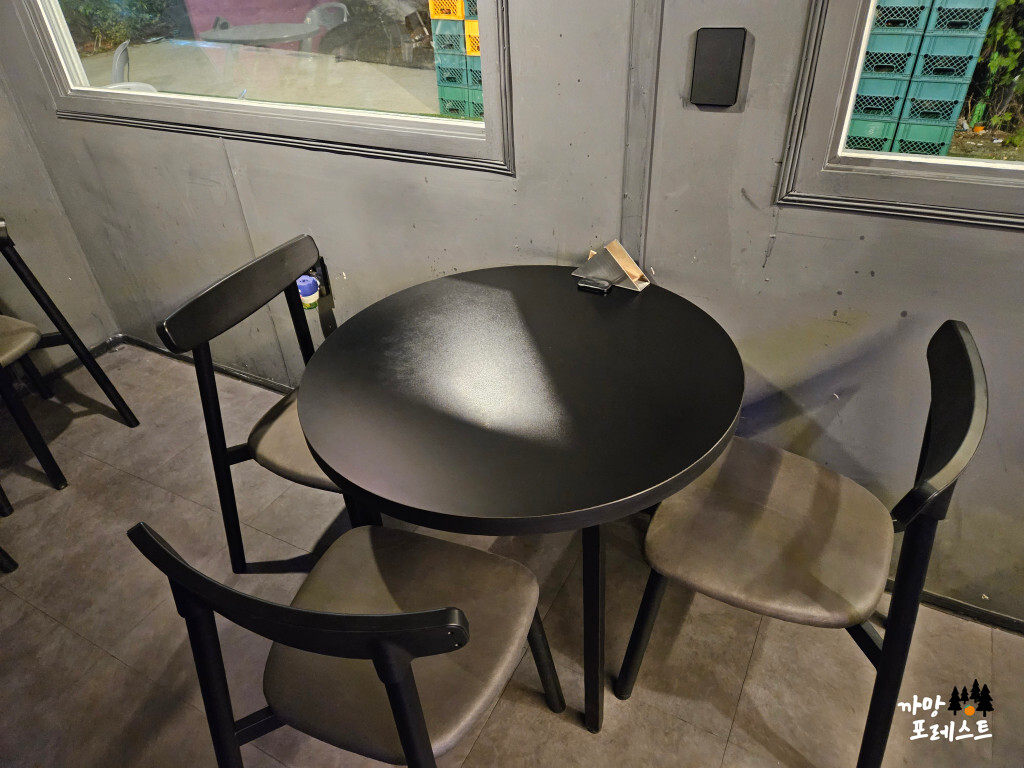 능동 술집 주지팝 내부