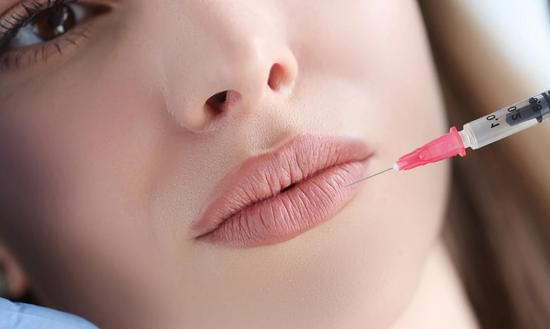 콜라겐 주사와 필러의 차이점