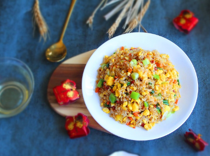 볶음밥 레시피: 간장 버터 볶음밥, 오징어 볶음밥, 나시고랭