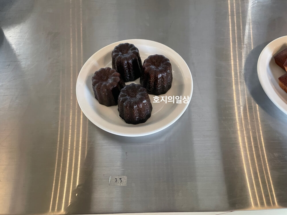 애월 카페 맛집 커피냅로스터스 제주 - 디저트 꺼뉼래