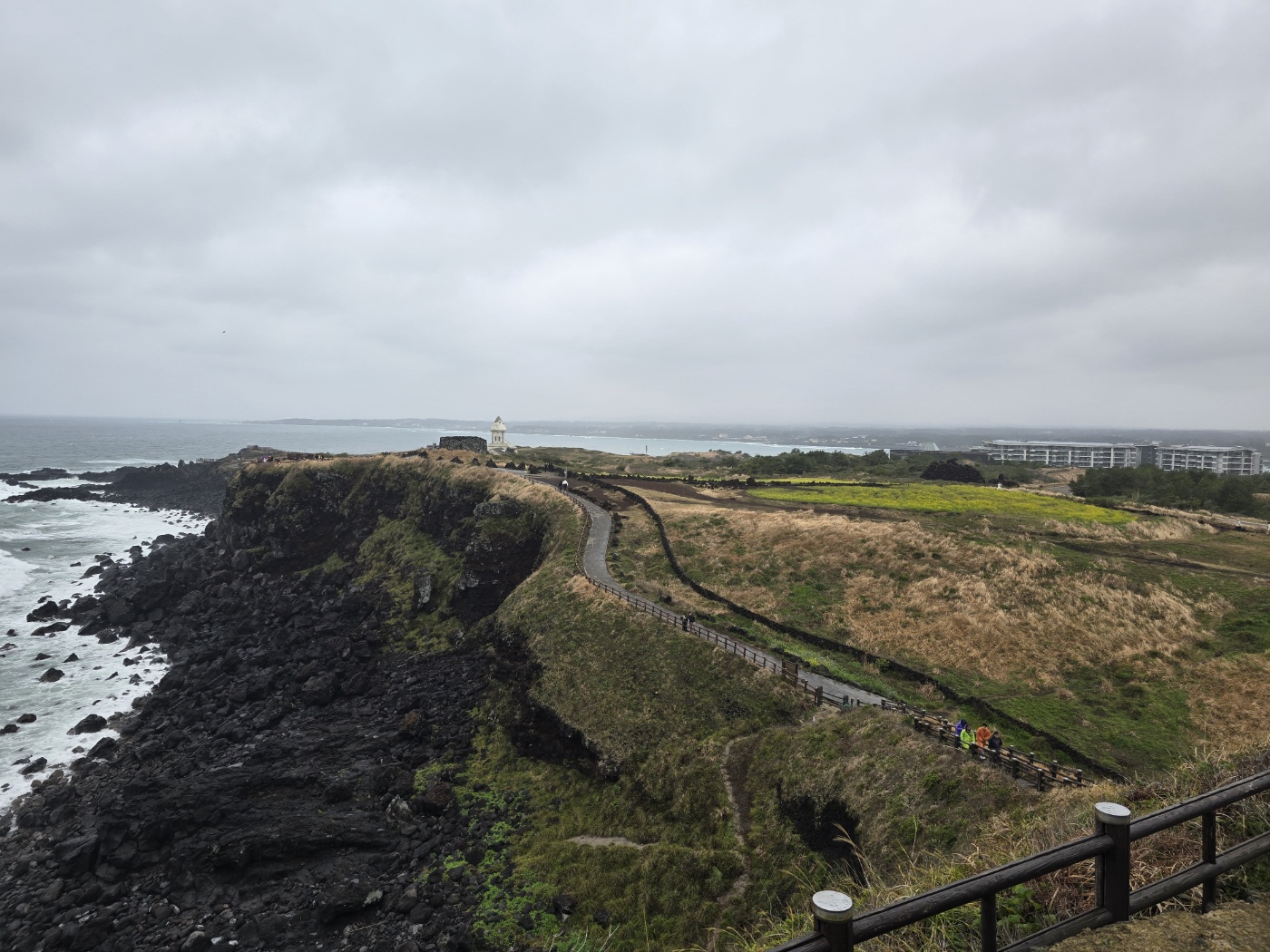 섭지코지 등대에서 내려다보는 풍경 이미지