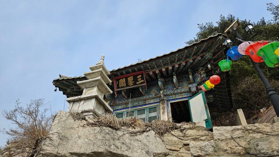 양주 석굴암 : 북한산 국립공원의 비경 속에 숨겨진 보석 같은 사찰