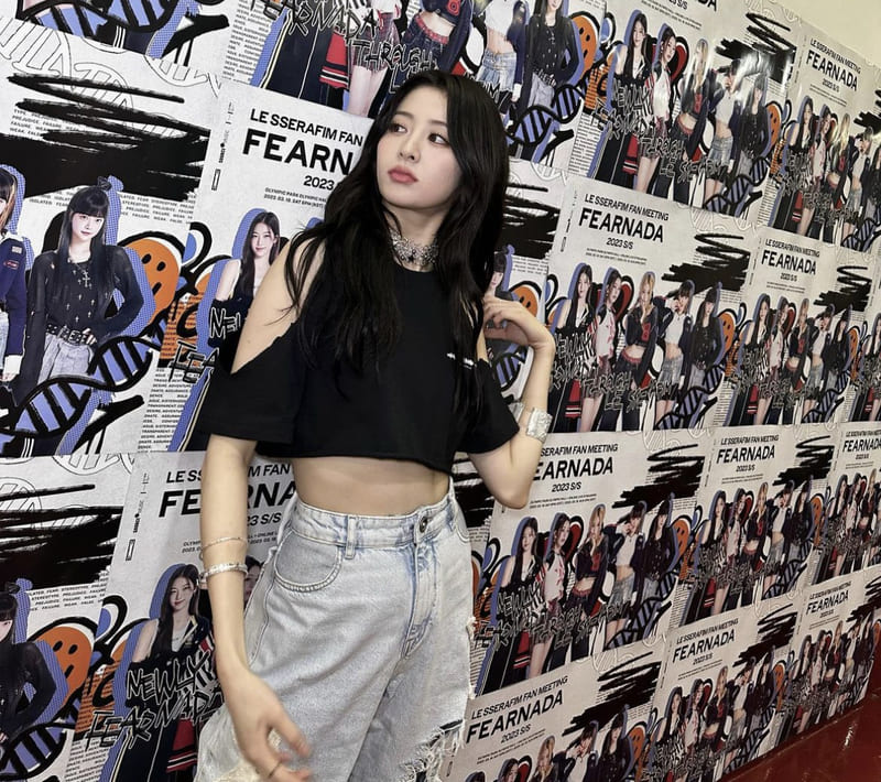 르세라핌 허윤진 사복 패션