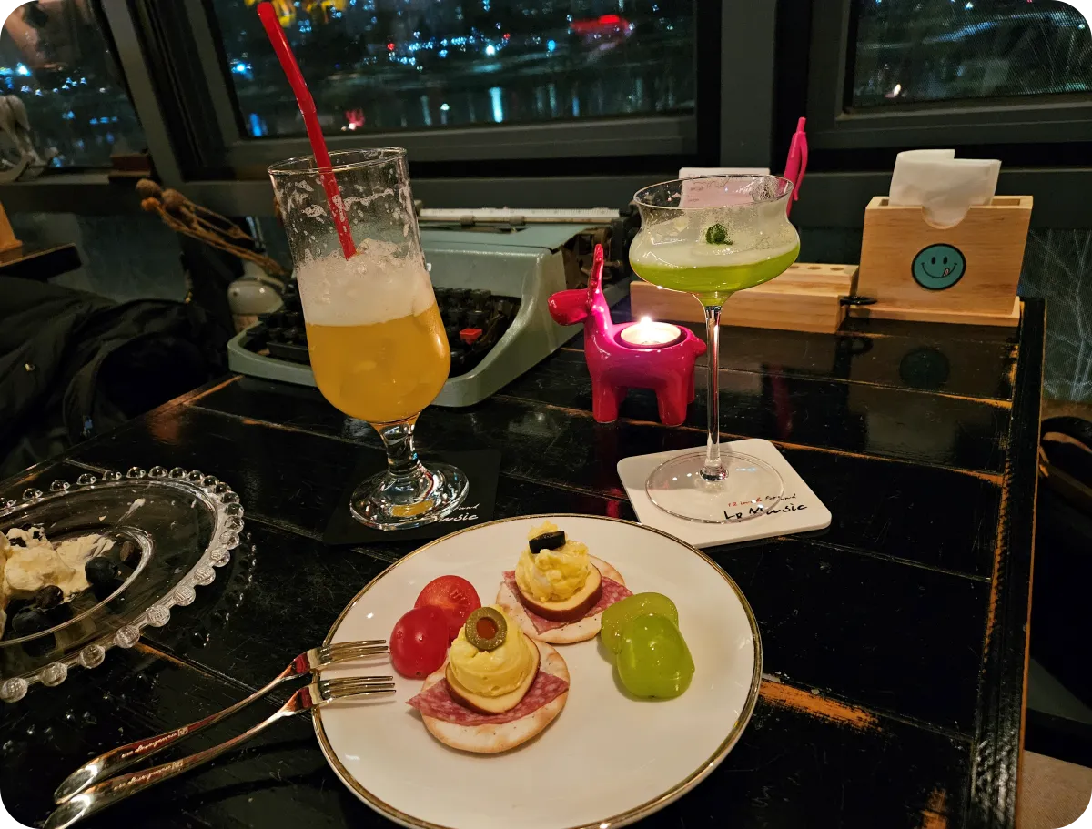 미사-12인치-LP바-크리스마스-특별-서비스-카나페