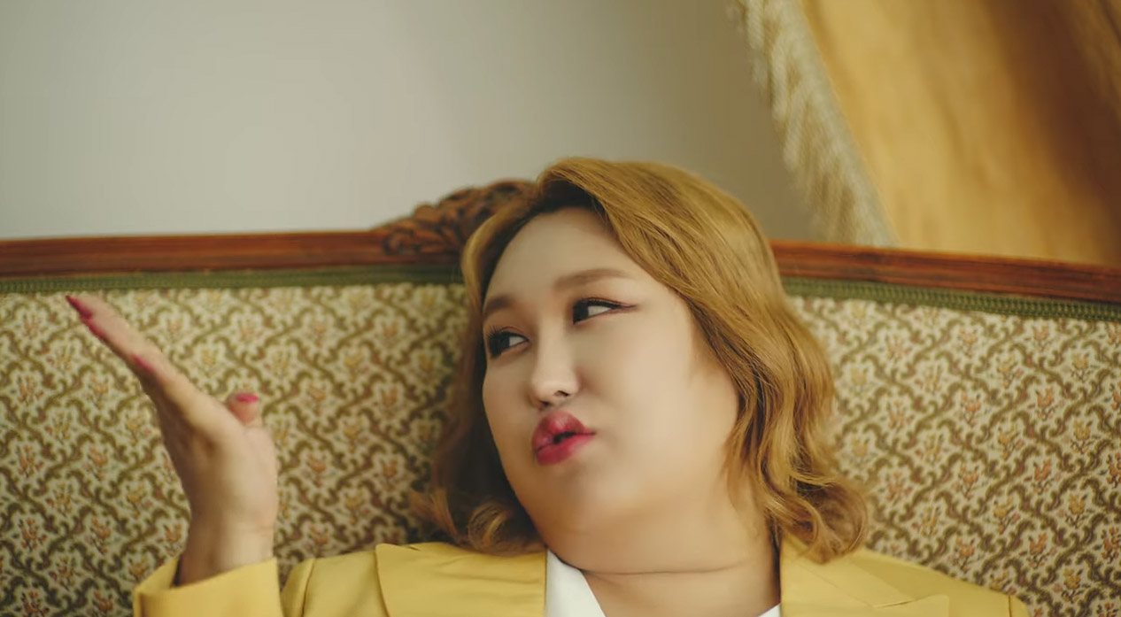 러시앤캐시-어쩌라고-광고-모델-풍자-2