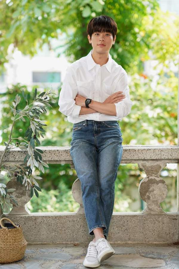 박정민 배우 프로필 &amp;#124; 나이 키 책과 낮 서점 출판사 무제