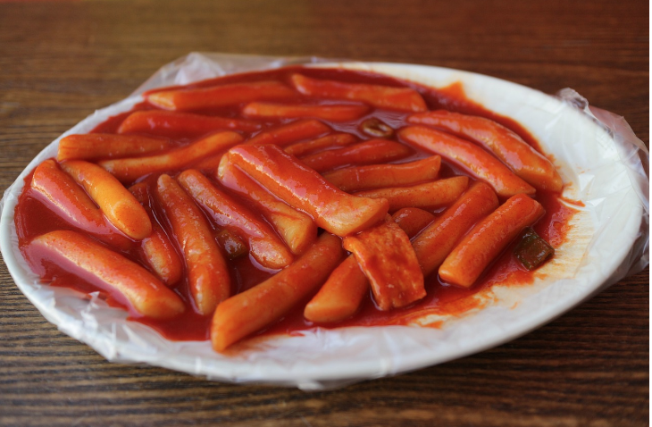 떡볶이의 진화: 전통에서 퓨전까지