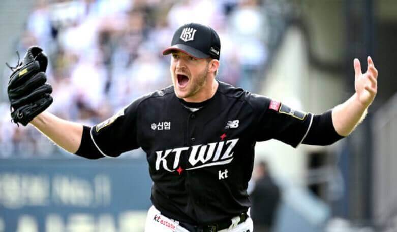 포효하는 벤자민