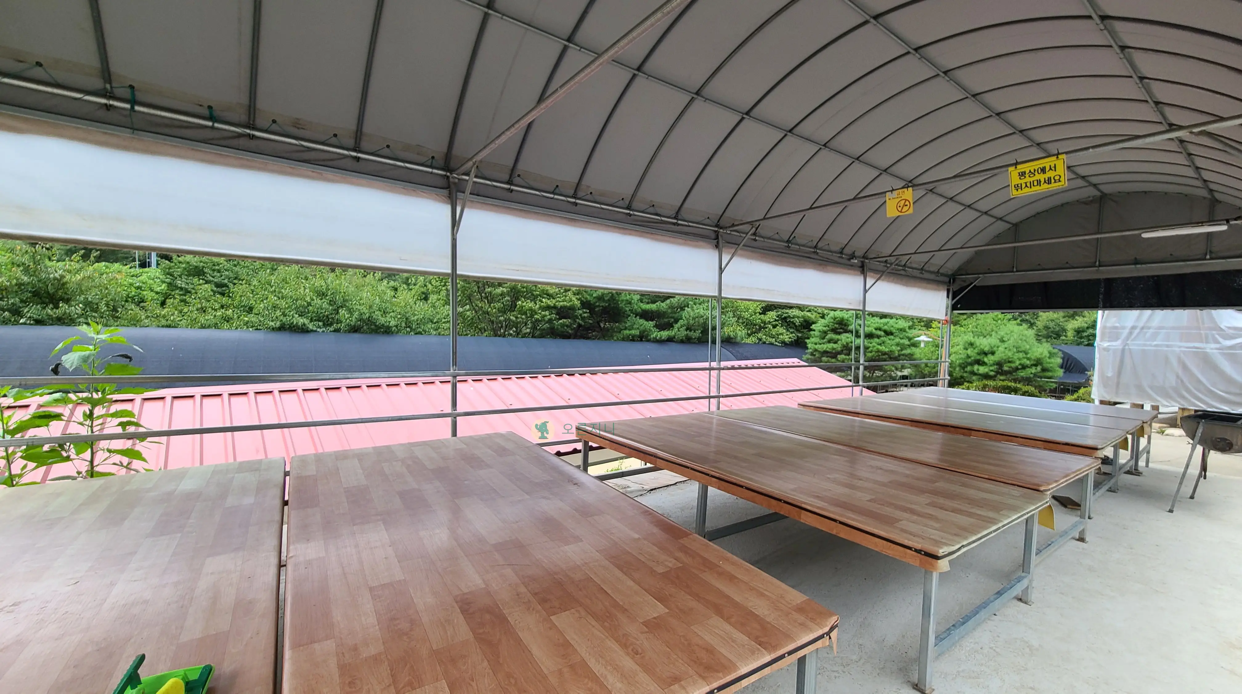 쌍곡계곡-송화펜션-평상크기