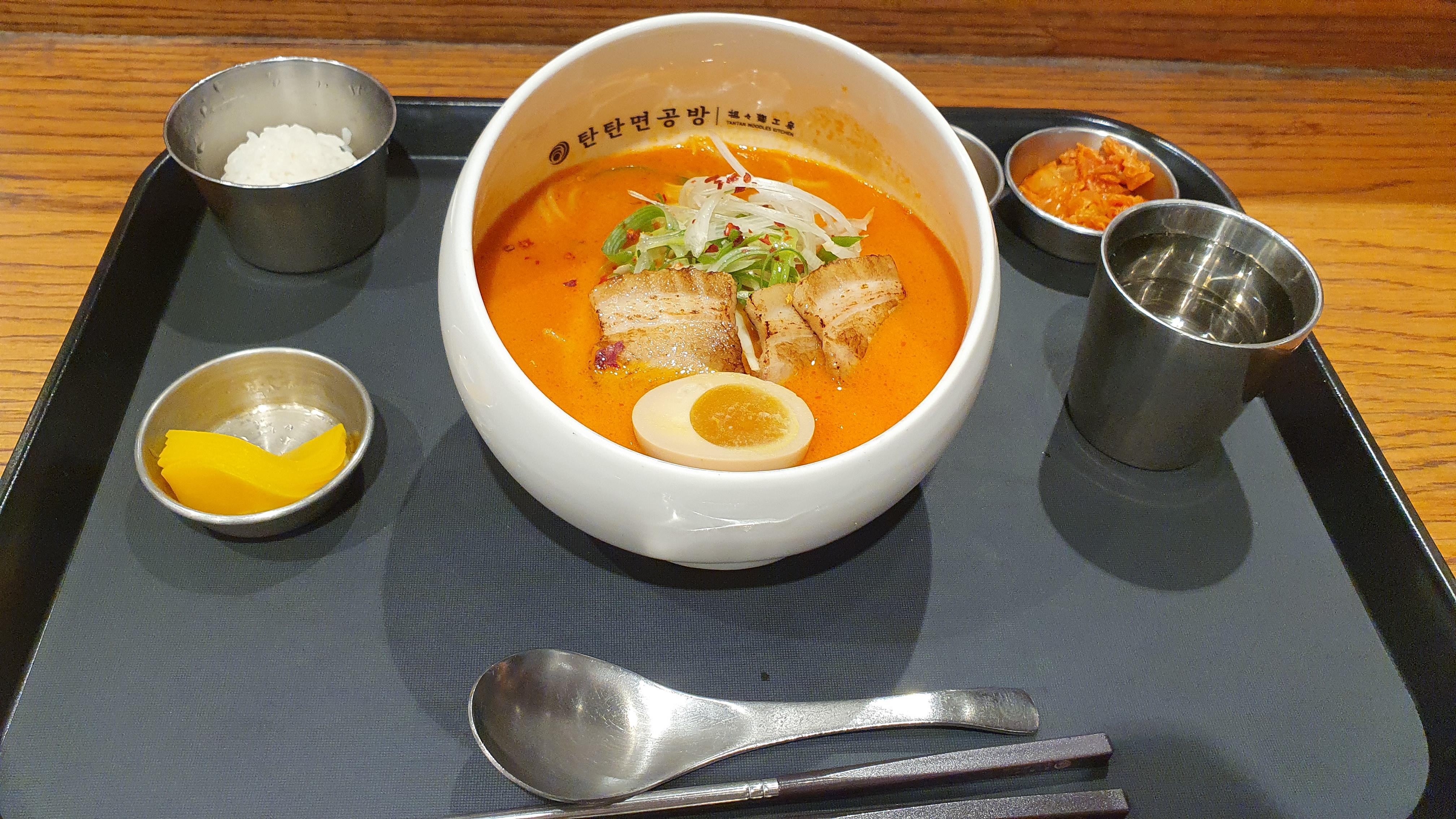 서면 롯데 탄탄면공방 한국식 탄탄면