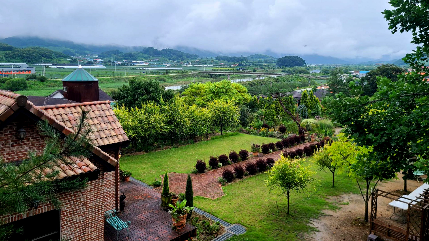 특색 있고 아름다운 민간 정원 30선 추천 여행 - 20. 괴산트리하우스 가든