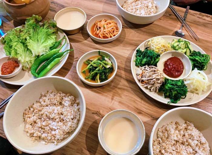 백반기행 안재모 편 산채 보리 비빔밥 직화 코다리구이 도토리묵 우거지 수제비 고양 서삼릉 맛집 소개