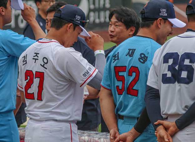 타자 김주오