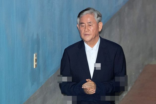 폐족된 친박계 권유에 대선 출마 결심 굳힌 최경환 전 부총리, 박근혜 정부 국정원 특활비 상납 사건으로 징역 살고서도 정신 못차렸나 - 박근혜 정부서 국정원 특활비 상납 사건으로 징역 산 최경환, 대선 출마 결심 폐족된 친박계 권유에 대선 출마 결심 굳힌 최경환 전 부총리, 박근혜 정부 국정원 특활비 상납 사건으로 징역 살고서도 정신 못차렸나 - 박근혜 정부서 국정원 특활비 상납 사건으로 징역 산 최경환, 대선 출마 결심
