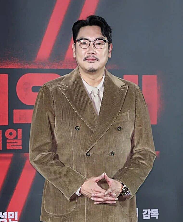 배우-조진웅