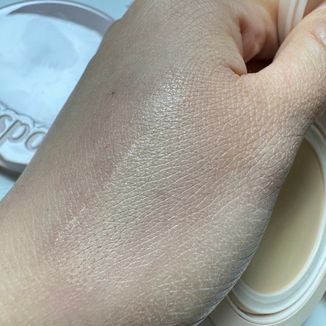 손등-베이지색-발색