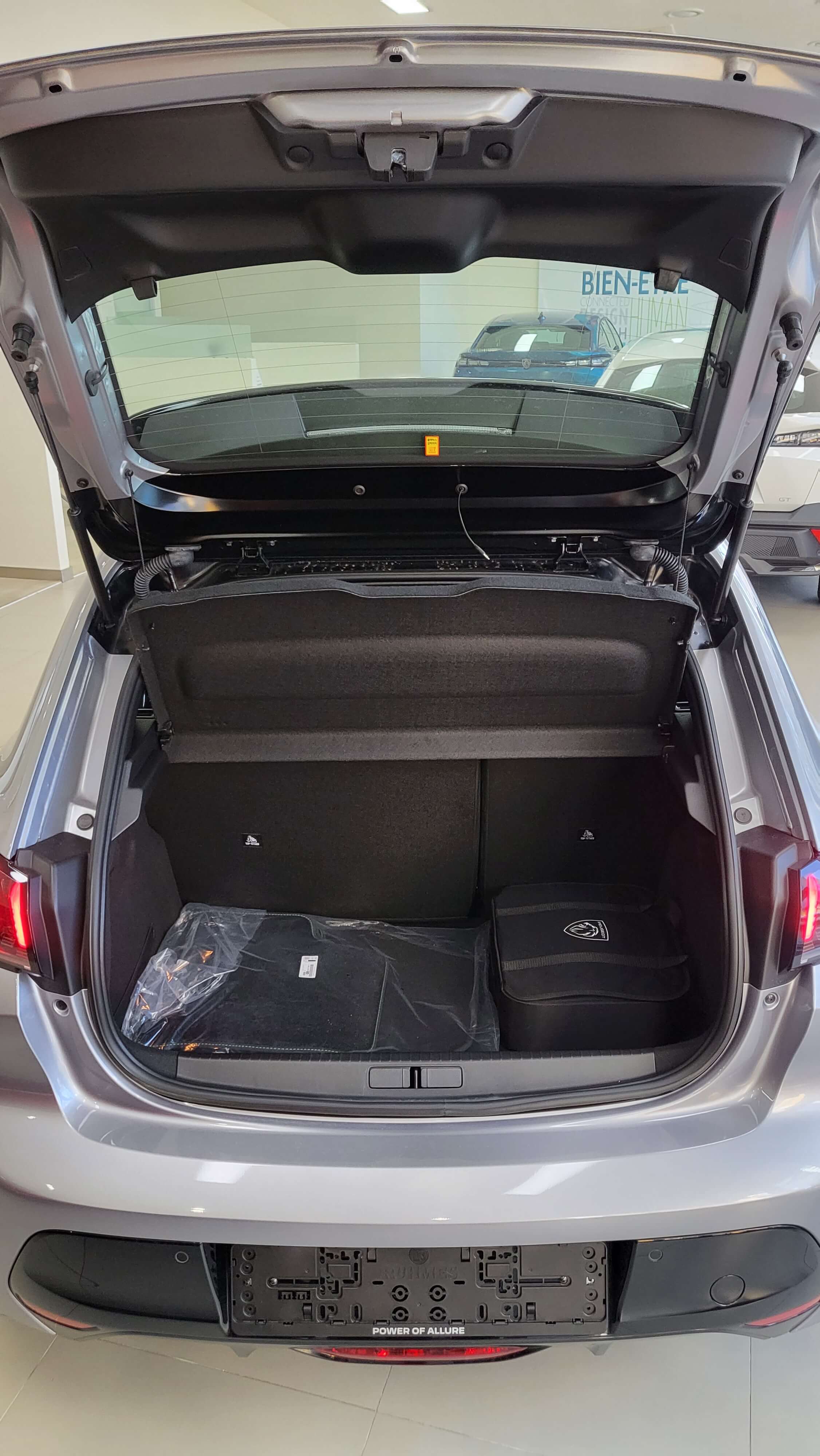 푸조 e208 연말 프로모션