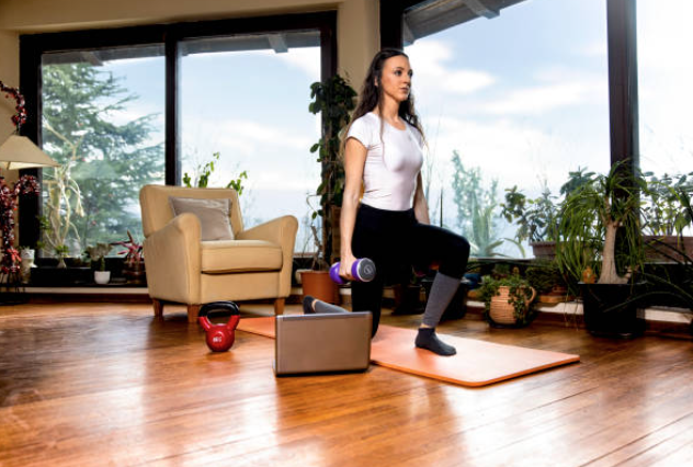 집에서 하는 힙업 운동 &ndash; 둔근을 키우는 최고의 동작들