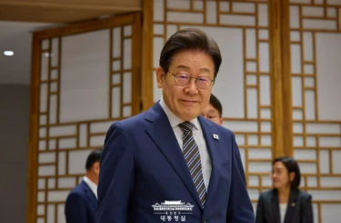 대통령 시계 받는 방법 2025(핸드폰 배경화면)