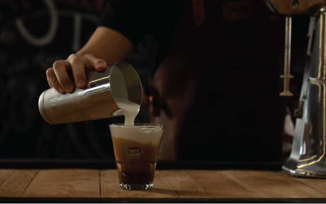 그리스 아이스커피 프라페 프레도