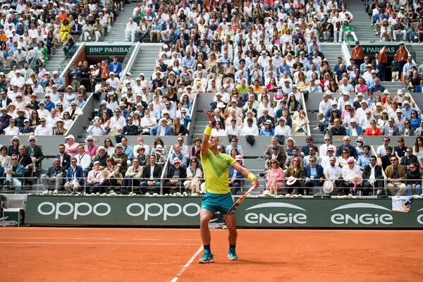 라파엘 나달의 서브 모습