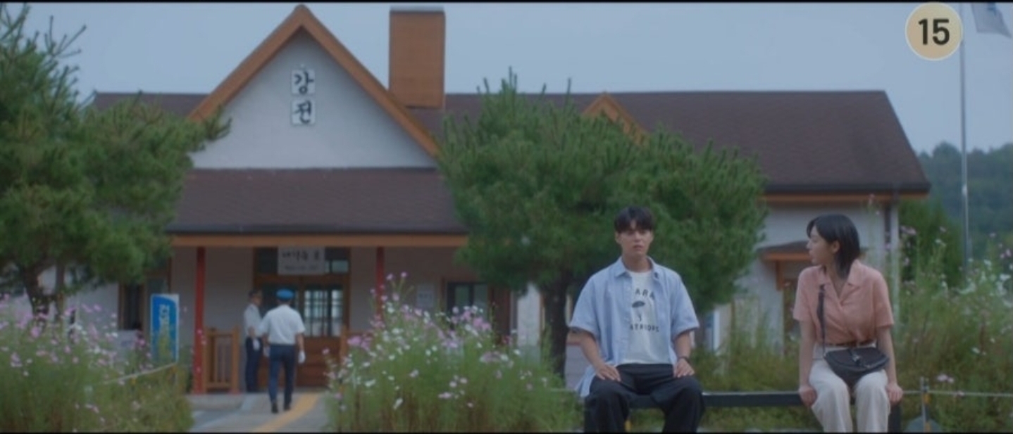 드라마 속 강전역으로 보여지는 군위 화본역