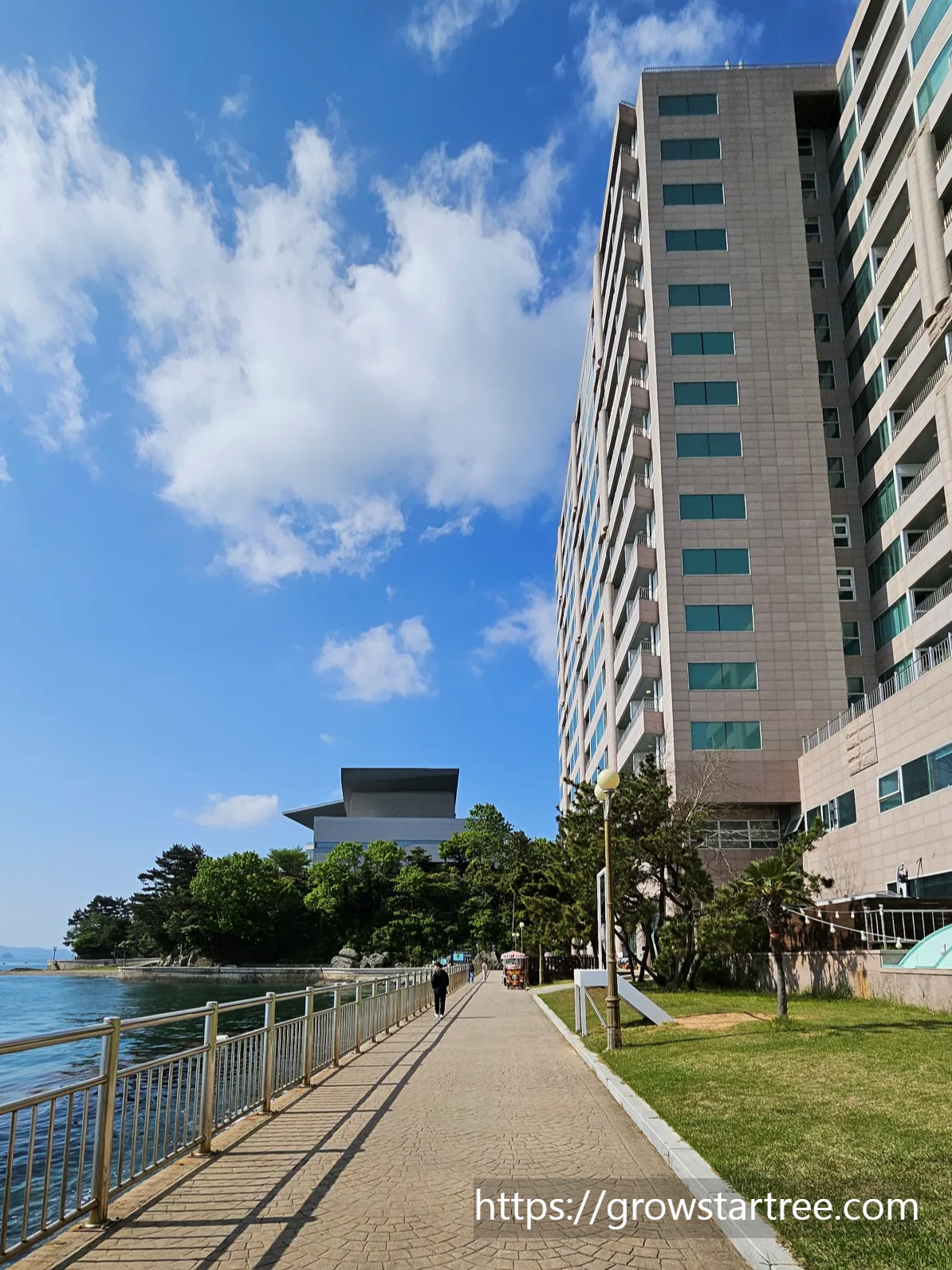 금호통영마리나 산책길