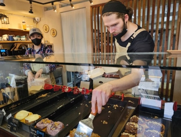 생활의달인-은둔식달-빵서울편-독일빵집-시나몬롤