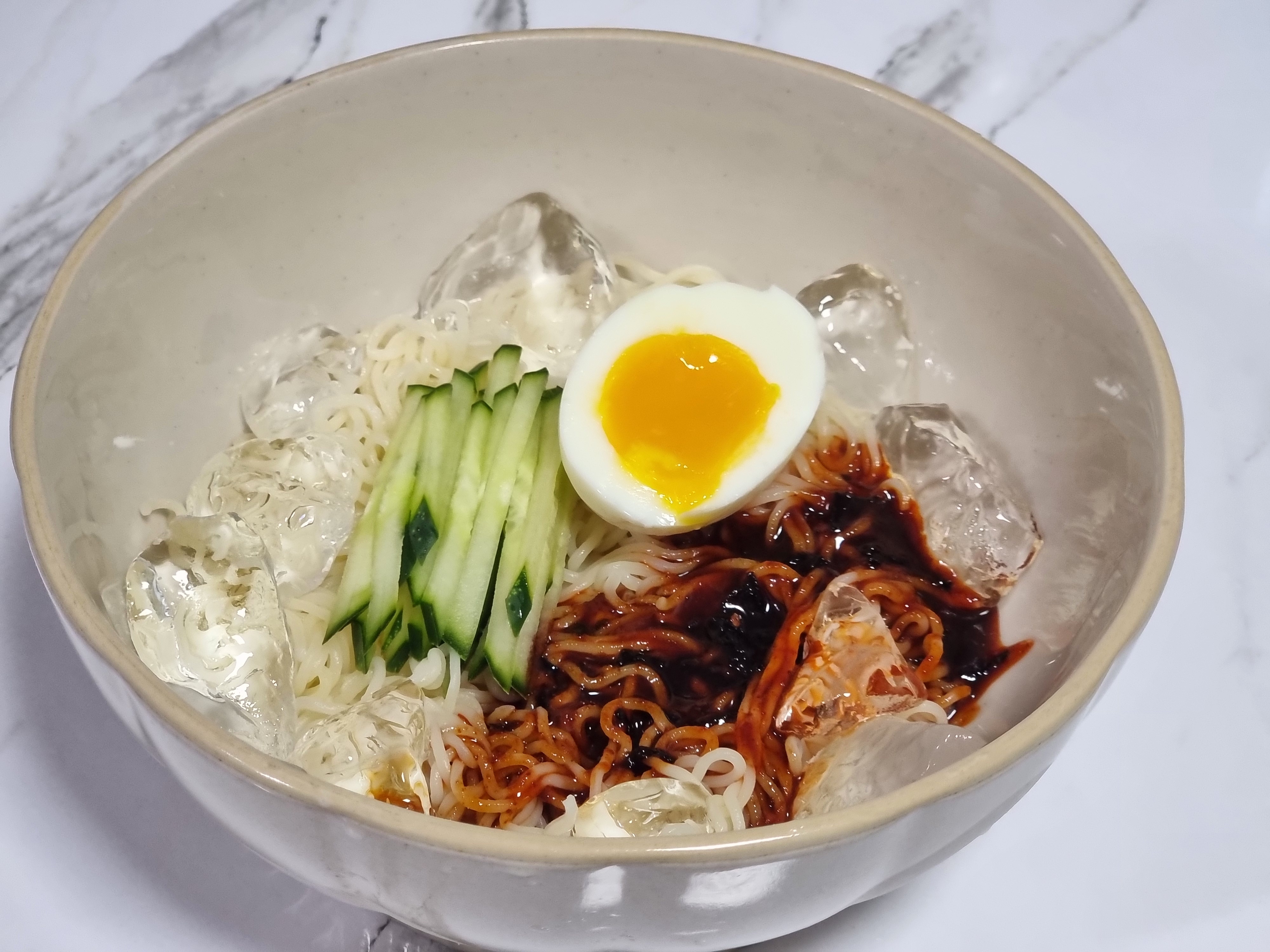 비빔라면에 활용한 반숙란